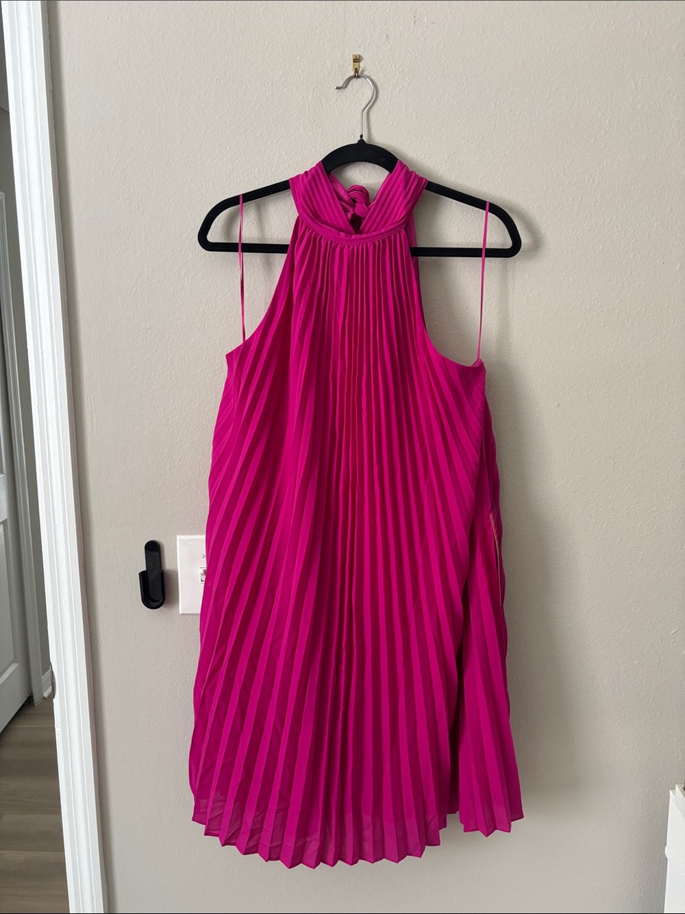 Badgley Mischka Pleated Halter Swing Pleated Dress - Hot Pink
